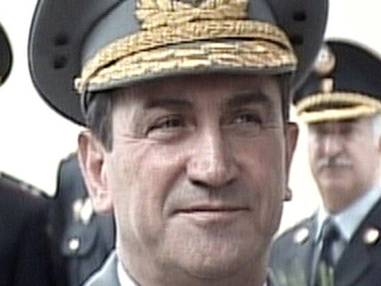 Bakıda 70 kiloqramlıq seyfi oğurlanan şəxs eks-nazir müavinidir – FOTO