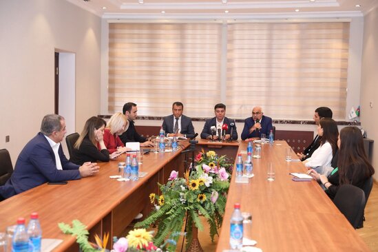 Şöbə rəisi media nümayəndələrinə səsləndi