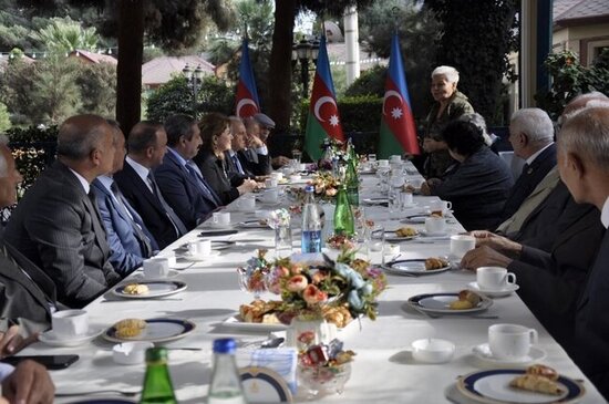 Nərimanovda ahıllarla gənclərin birgə tədbirləri planlaşdırıldı