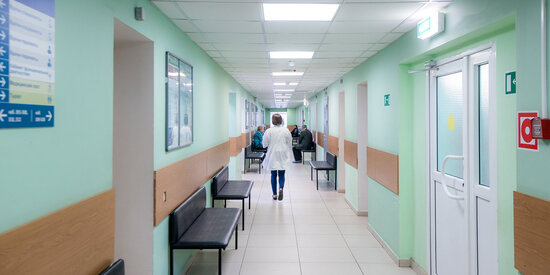 46 yaşlı kişi Bakıda klinikada ölüb