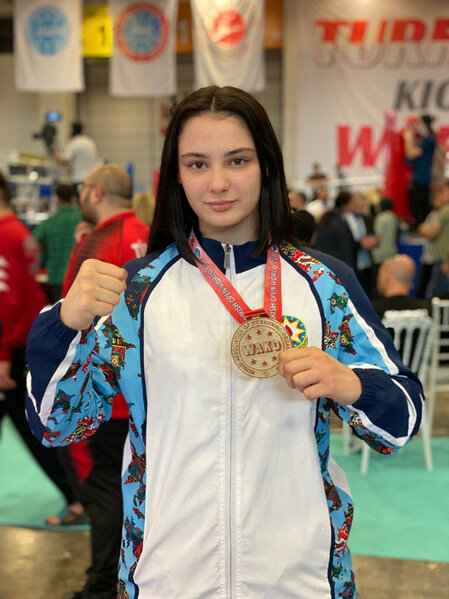 Azərbaycanın boks üzrə ilk qadın Avropa çempionu polkovnik-leytenantın qızı imiş - FOTO