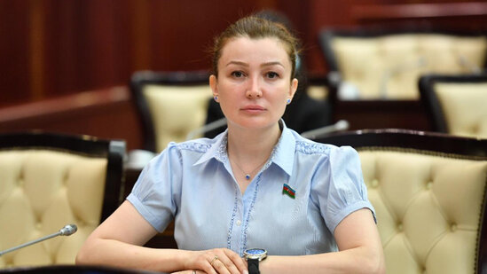 Jalə Əhmədova ərinin ölümündən danışdı: "Anidən başını yerə qoydu"