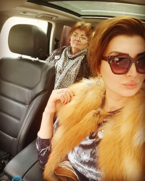 Azərbaycanlı aparıcı müəllim anasını belə təbrik etdi - FOTO/VİDEO