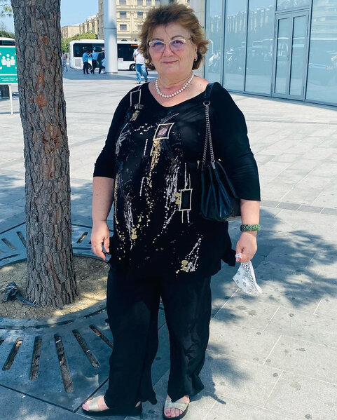 Azərbaycanlı aparıcı müəllim anasını belə təbrik etdi - FOTO/VİDEO