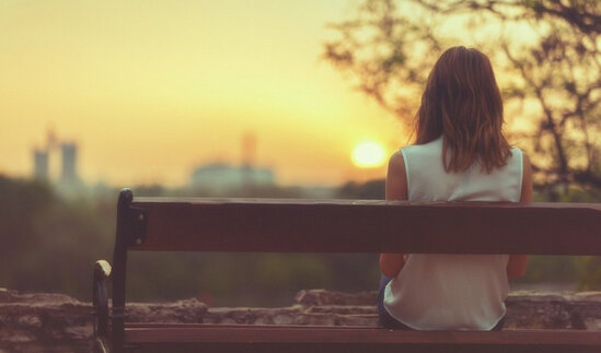 Gənc oğlan bibisi qızını kafedə tapdı: "Pivə süzürdü..." - Şok təfərrüat