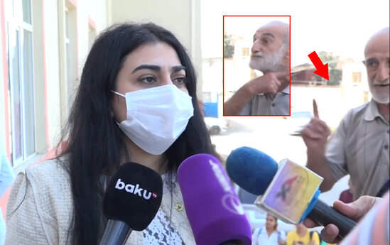 Döyülən şagirdlə bağlı danışarkən valideynin etdiyi bu hərəkət gündəm oldu - VİDEO