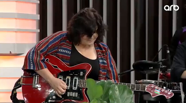 Aşıq Zülfiyyə bu görüntüləri ilə TƏƏCCÜBLƏNDİRDİ - VİDEO