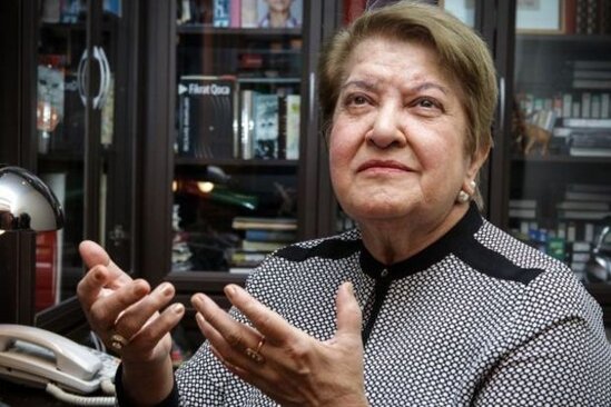 Ruhəngiz Qasımovanın qonşusu: "Yoldaşı da bu yaxınlarda vəfat edib"