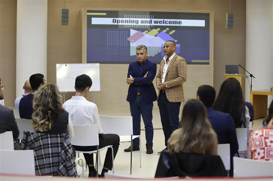 Telejurnalistlər üçün "Audiovizual media mühitində universal jurnalist" mövzusunda təlimlərə başlanılıb