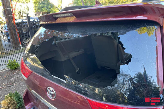 Azərbaycanın ABŞ-dakı səfirliyinin atəşə tutulan xidməti avtomobilinin GÖRÜNTÜLƏRİ