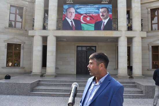 Kürdəmir sakinlərinin müraciətləri "Açıq mikrofon"da qeydə alındı (FOTOLAR)