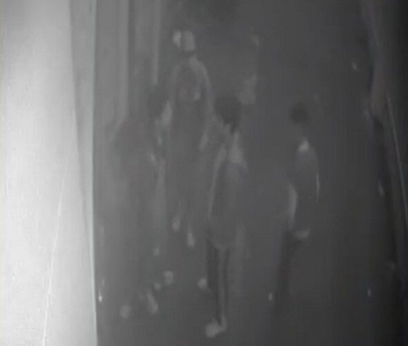 Bakıda 15 yaşlı yeniyetməni 23 yaşlı oğlan döydü - ANBAAN VİDEO