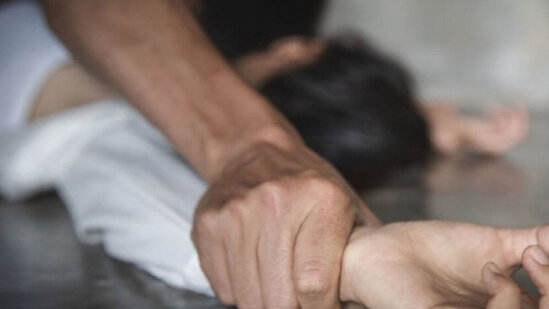 Gəncədə qadını evində zorladılar