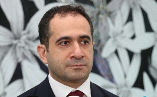 İşdən çıxarılan nazir müavini danışdı