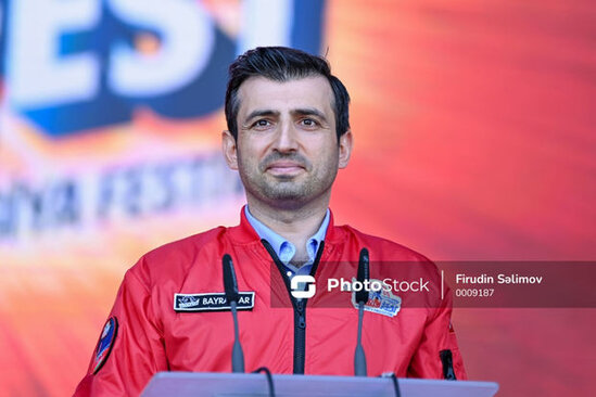 Selçuk Bayraktardan Zəfər Günü təbriki: "Dursa qarşımda bütün cahan, vermərəm öz torpağımdan" - FOTO