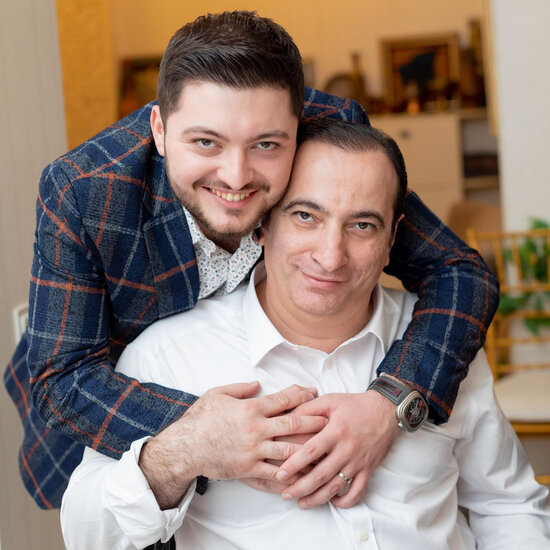 Xalq artisti: "Ata gələndə uşaq ayağa durmursa, onu didərəm" - VİDEO