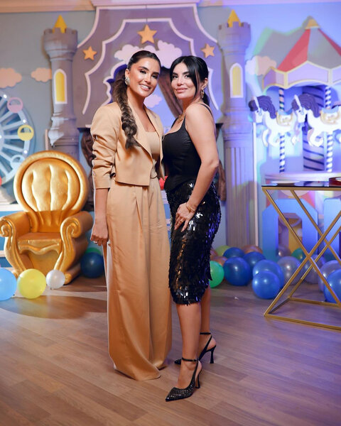 Azərbaycanlı aparıcı oğlunun ad günü şəkillərini paylaşıb, üzünü gizlətdi - FOTO