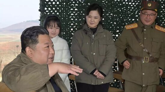 Kim Çen In qızı ilə göründü - İLK DƏFƏ + FOTOLAR