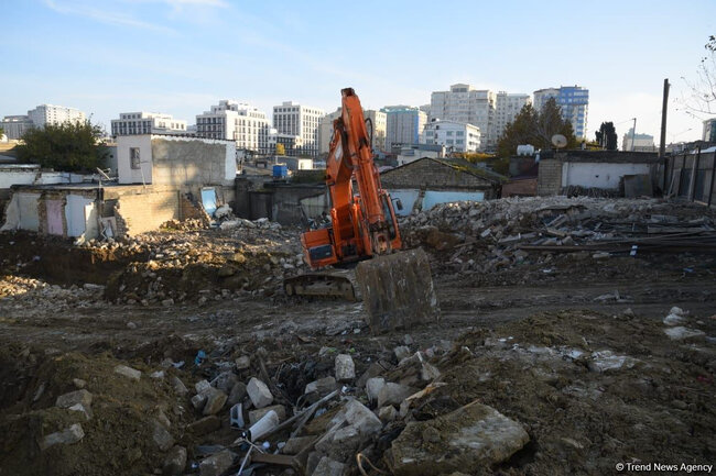 Bakının bu ərazisində evlər sökülür - Sakinlərə 2 il ərzində 500 AZN kirayə haqqı veriləcək - FOTO