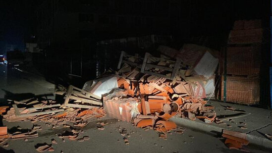 Türkiyədə 5,9 bal gücündə zəlzələdən sonra ACI MƏNZƏRƏ - FOTO/VİDEO