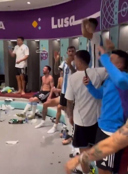 Messi Meksika bayrağı ilə döşəməni sildi, qəzəbə tuş gəldi - FOTO/VİDEO