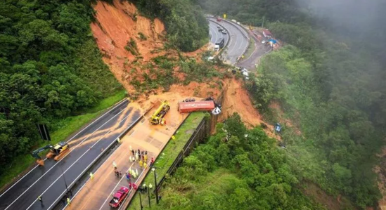 Braziliyada torpaq sürüşməsi nəticəsində 2 nəfər ölüb