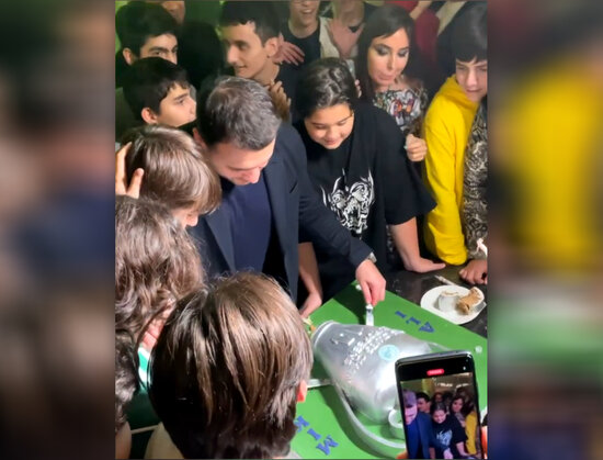 Leyla Əliyevanın 14 yaşlı əkiz övladlarının AD GÜNÜNDƏN GÖRÜNTÜLƏR - FOTO/VİDEO