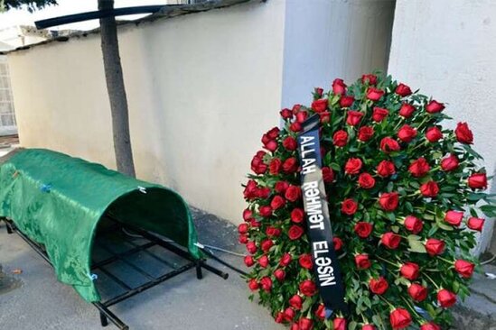 Məşhur azərbaycanlı şair vəfat etdi - FOTO