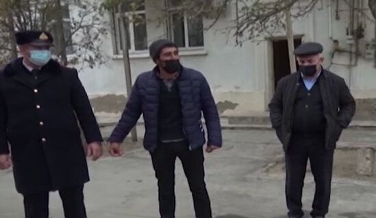 Üç uşaq anasını öldürən ərin cinayət işi: "Bıçağı xirtdəyindən soxdum, özü çıxartdı" - FOTO