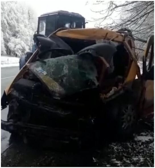 İsmayıllıda səkkiz nəfərin xəsarət aldığı qəza yerindən görüntülər - YENİLƏNİB + FOTO/VİDEO