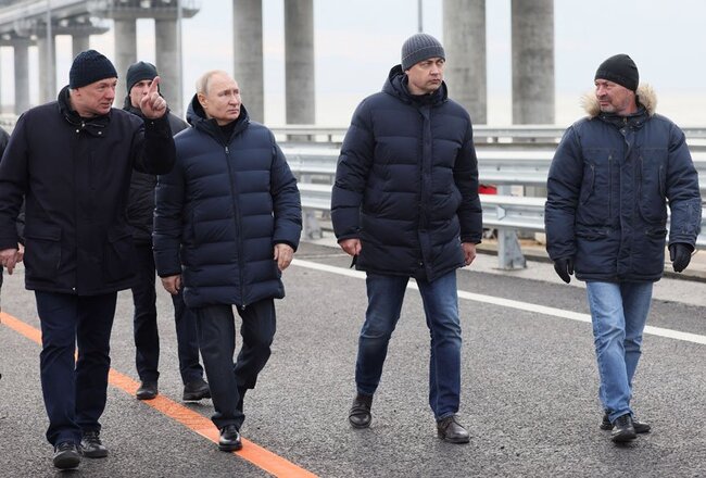 Putinin gödəkçəsinin qiyməti hər kəsi təəccübləndirdi – FOTO
