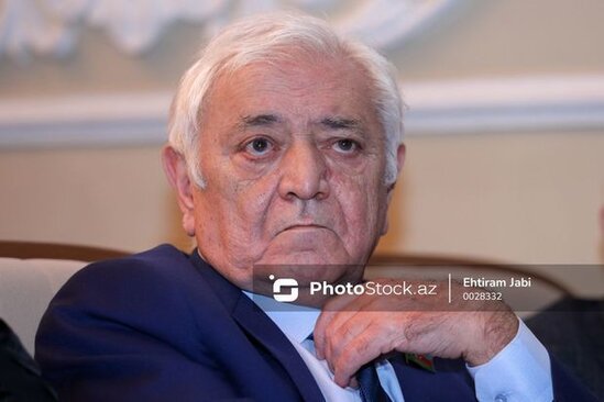 Aqil Abbas: "Teatr direktorları özlərini prezident kimi hiss edirlər"