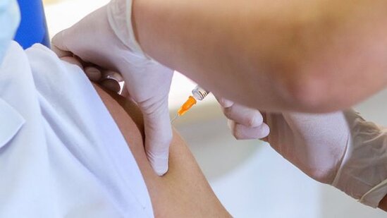 Ölkədə COVID-19 əleyhinə peyvənd olunanların sayı AÇIQLANDI