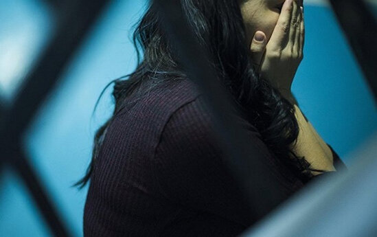 Bakıda qayınana və baldız gəlinlərinin saçını yolub evdən qovdular - VİDEO