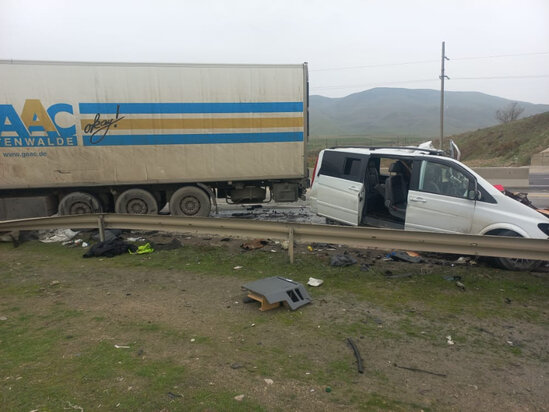 Bakı-Quba yolunda 6 nəfərin öldüyü dəhşətli qəzanın GÖRÜNTÜLƏRİ - VİDEO