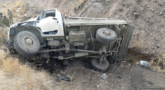 Kəlbəcərdə minaya düşən texnikaların görüntüləri - FOTO