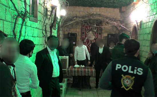 Oğlunun "ciyəraxşamı"nda qumar təşkil edən ata həbs edildi