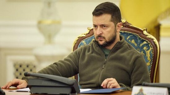 "Donbasda atışmalar davam edir" - Zelenski