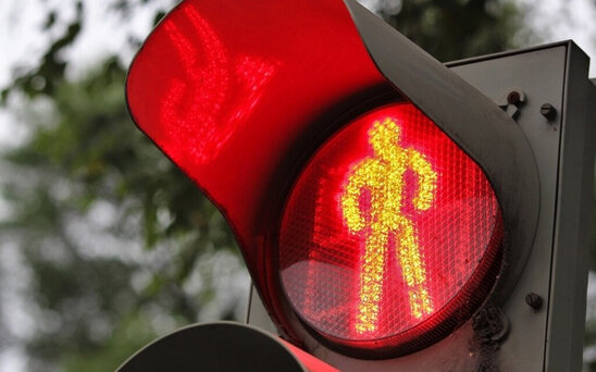 Ağcəbədidə 70 yaşlı qocanı avtomobil vurub