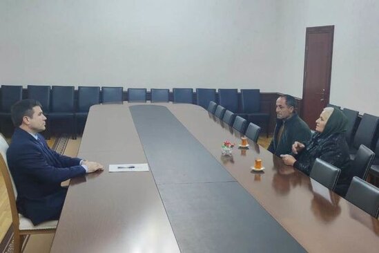 Səs-küylü "Bənəniyar hadisələri" araşdırılır - Naxçıvanın yeni naziri zərərçəkmiş ailəni qəbul etdi