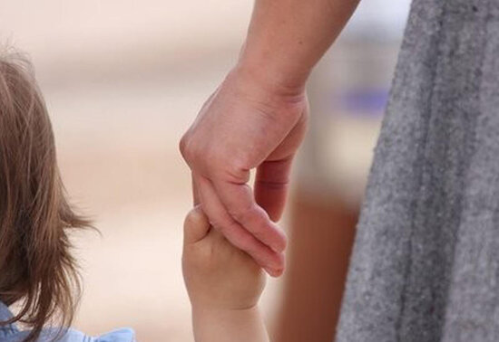 Bakıda gənc ana azyaşlı qızı ilə itkin düşdü