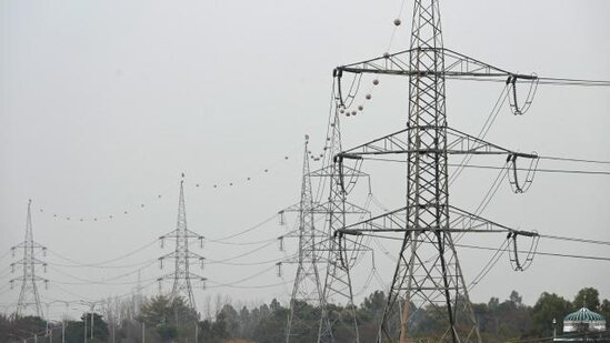 Pakistanda elektrik enerjisi kəsilmələri problemi həll olunub