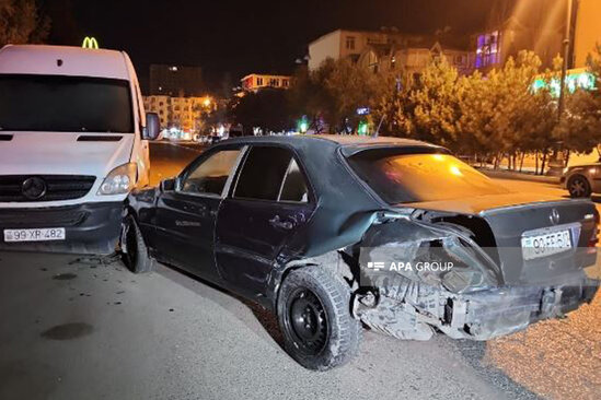 Bakıda 3 avtomobil qəzaya uğrayıb, xəsarət alanlar var - FOTO