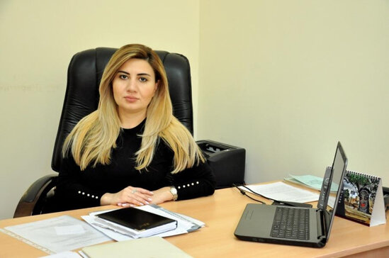 Azərbaycanda dekandan gözəl addım! - Tələbənin övladına baxdı - FOTO