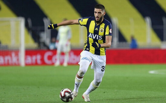 "Fənərbağça" və "Lion"un sabiq futbolçusu "Qarabağ"a keçir