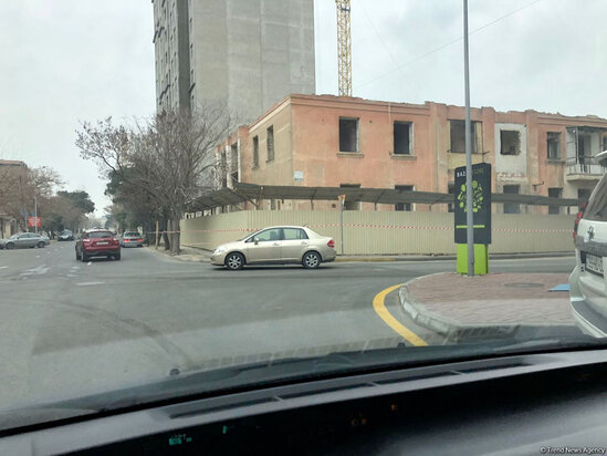 Bakının bu ünvanında bina sökülür - Sakinlərə kirayə haqqı və ev veriləcək - FOTO