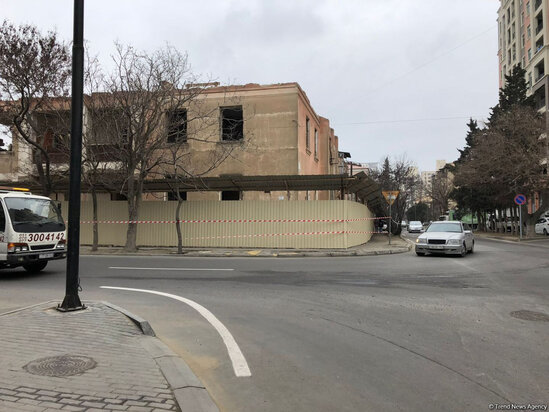Bakının bu ünvanında bina sökülür - Sakinlərə kirayə haqqı və ev veriləcək - FOTO