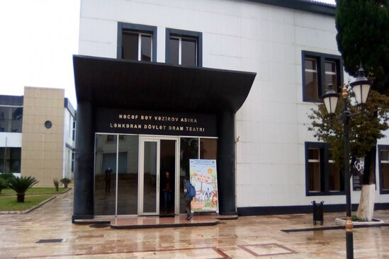 Azərbaycanda teatr direktorunun vəzifəsinə xitam verildi