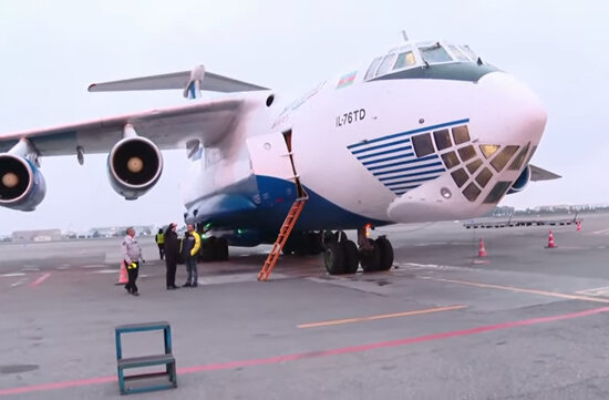 Qardaş Türkiyəyə növbəti yardım təyyarəsi yola düşür - VİDEO