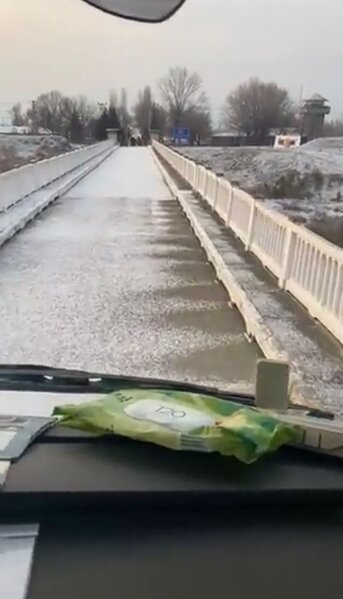 30 ildir bağlı olan Türkiyə-Ermənistan sərhədindən humanitar yardım keçirildi